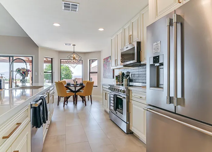 Holiday home Mtn-view Oasis W/ Private Pool! *