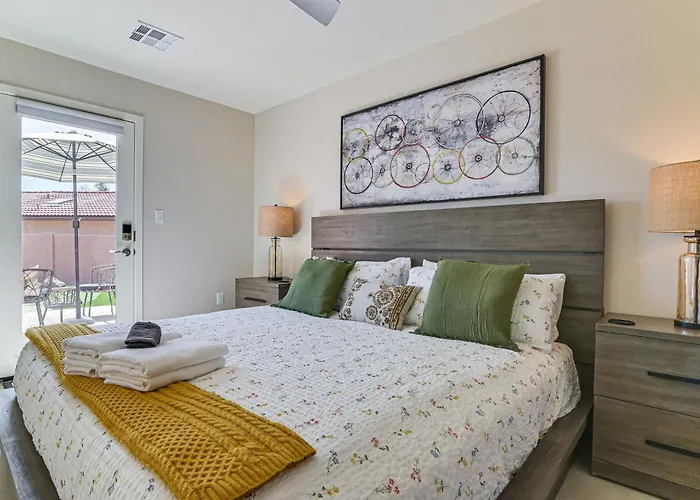 Holiday home Mtn-view Oasis W/ Private Pool! *